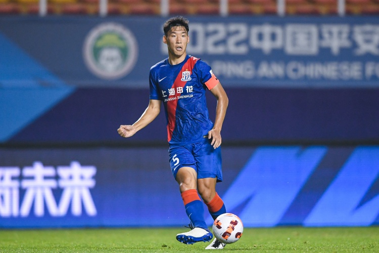 記者：朱辰杰不能完整合練出戰可能性不大，王世龍可能首次首發